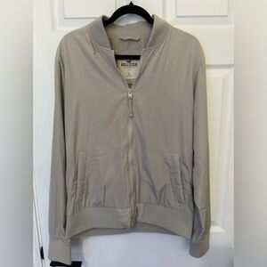 GUC Men’s Hollister Bomber Jacket. Gray/Tan Color. Size L